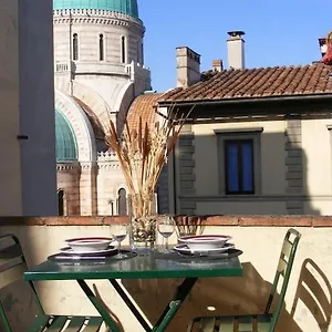 Sunny With Roof Patio Apartment